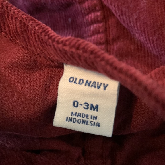 Bundle of Baby girl clothes. Two NB, One 0-3mo. EUC. - Picture 8 of 12